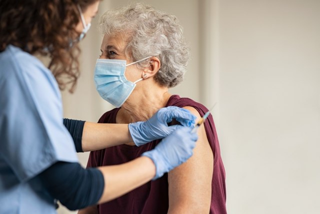 Virusolog: "Ako se vakcinacija rastegne, gubi svoj smisao"